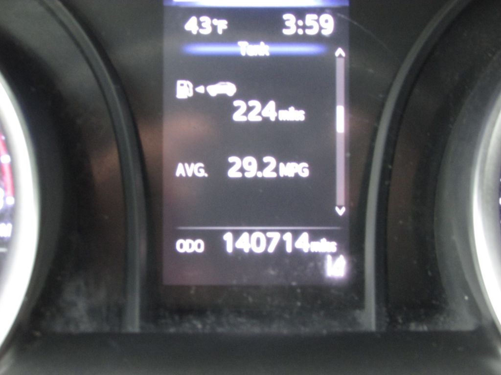 Toyota Camry LE Auto (Natl) 2021