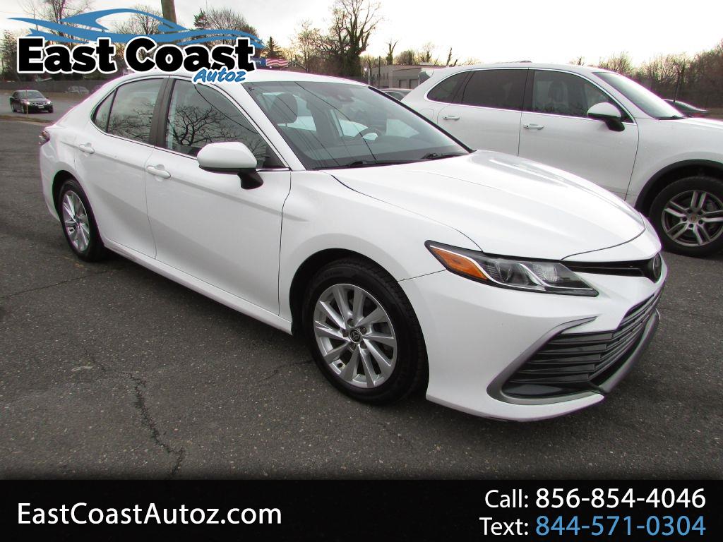 Toyota Camry LE Auto (Natl) 2021