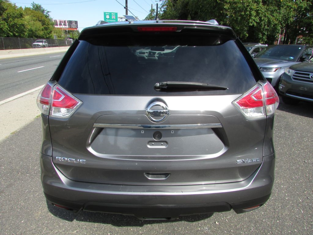 Nissan Rogue AWD 4dr SV 2015