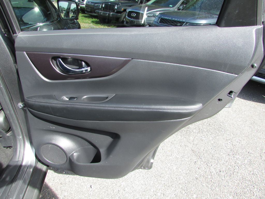 Nissan Rogue AWD 4dr SV 2015