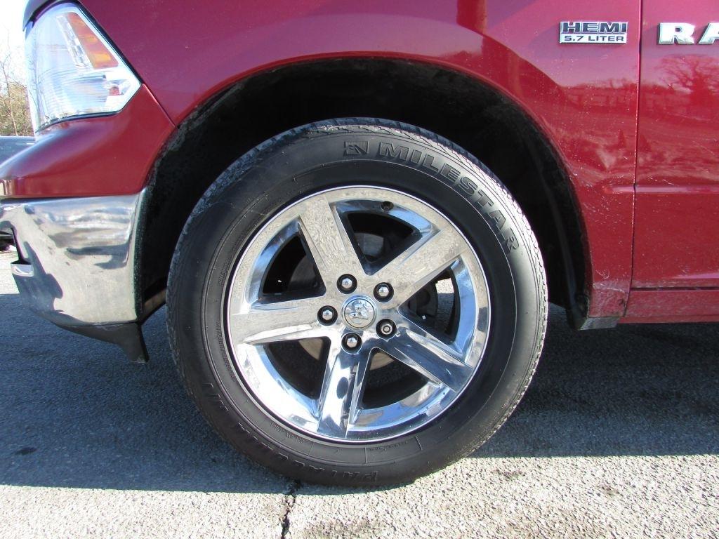 Dodge Ram 1500 4WD Quad Cab 140.5" SLT 2010