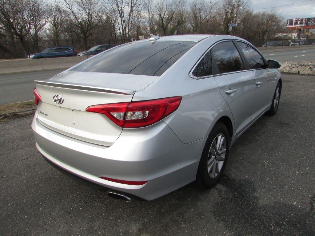 Hyundai Sonata 4dr Sdn 2.4L SE 2016