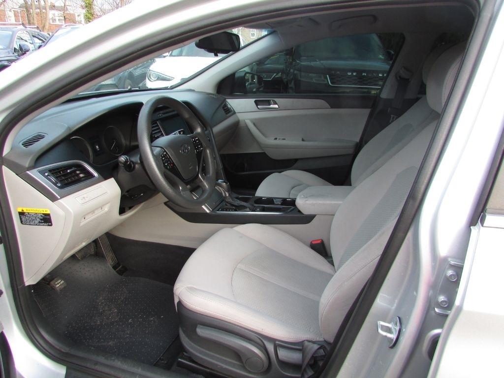 Hyundai Sonata 4dr Sdn 2.4L SE 2016