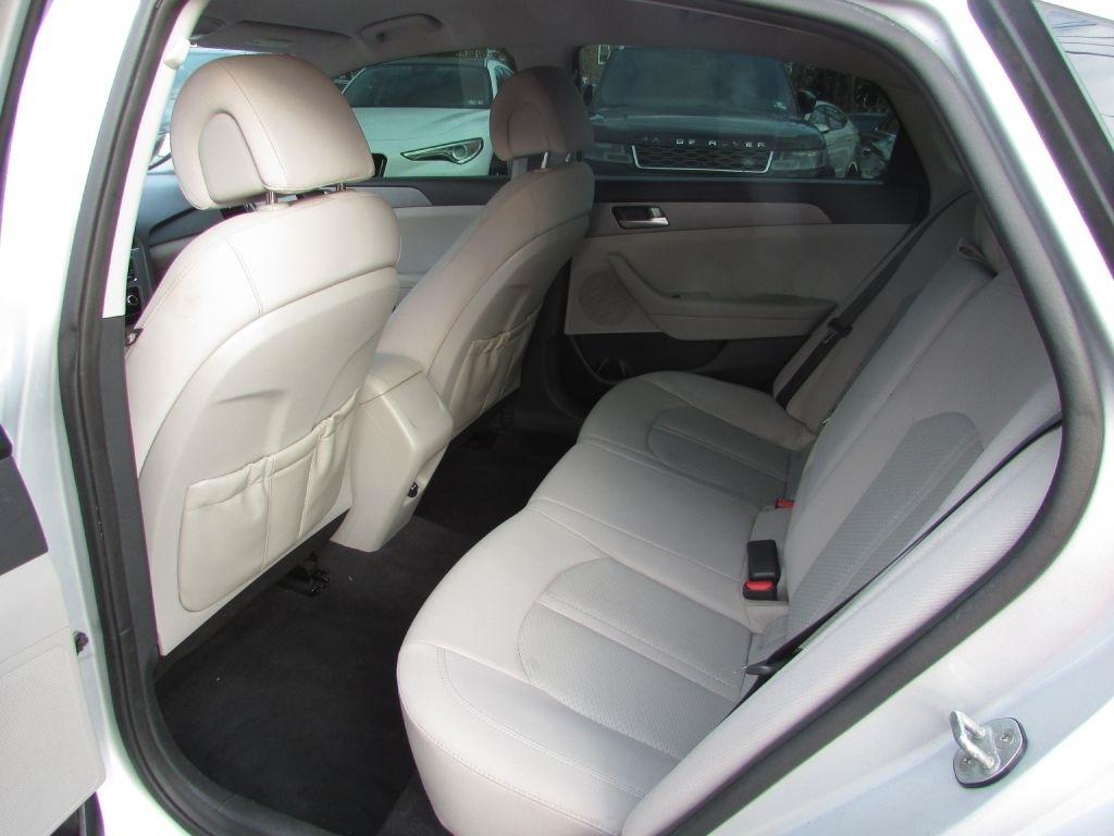 Hyundai Sonata 4dr Sdn 2.4L SE 2016