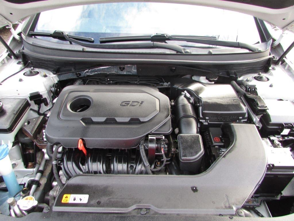 Hyundai Sonata 4dr Sdn 2.4L SE 2016