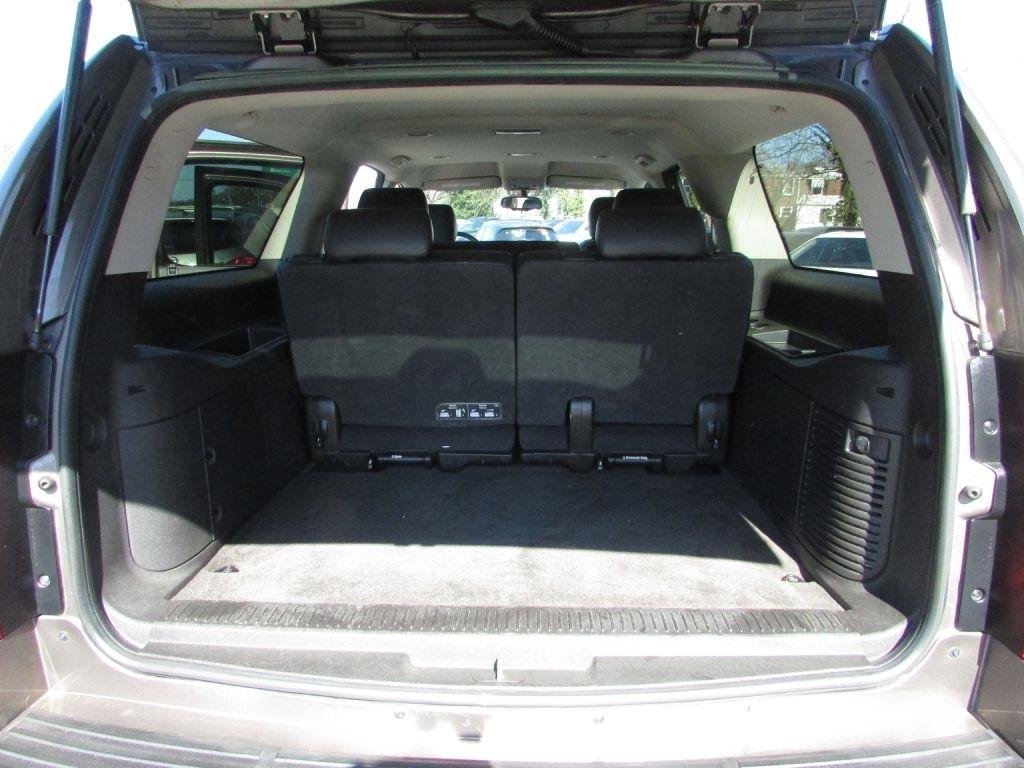 Chevrolet Suburban 4WD 4dr 1500 LT 2013