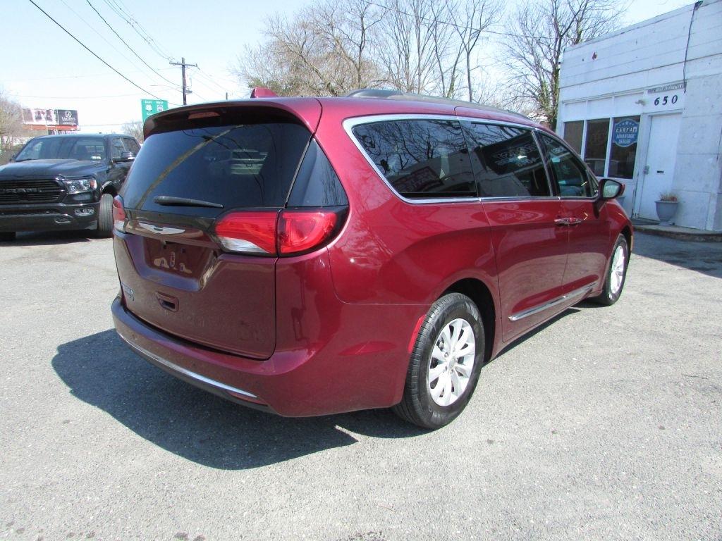 Chrysler Pacifica Touring-L FWD 2017