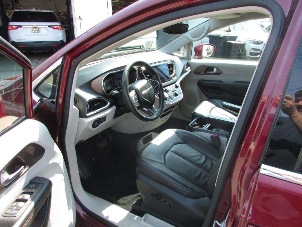 Chrysler Pacifica Touring-L FWD 2017