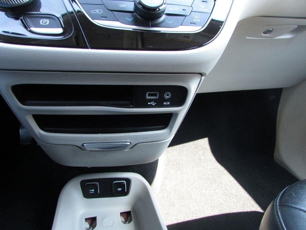 Chrysler Pacifica Touring-L FWD 2017