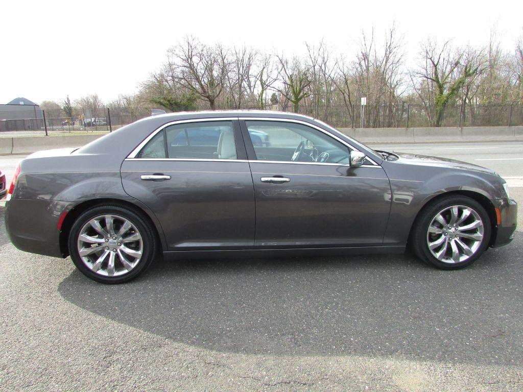 Chrysler 300 4dr Sdn 300C RWD 2015