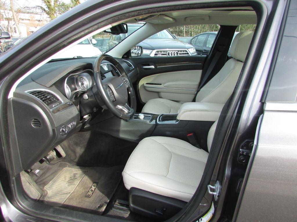 Chrysler 300 4dr Sdn 300C RWD 2015