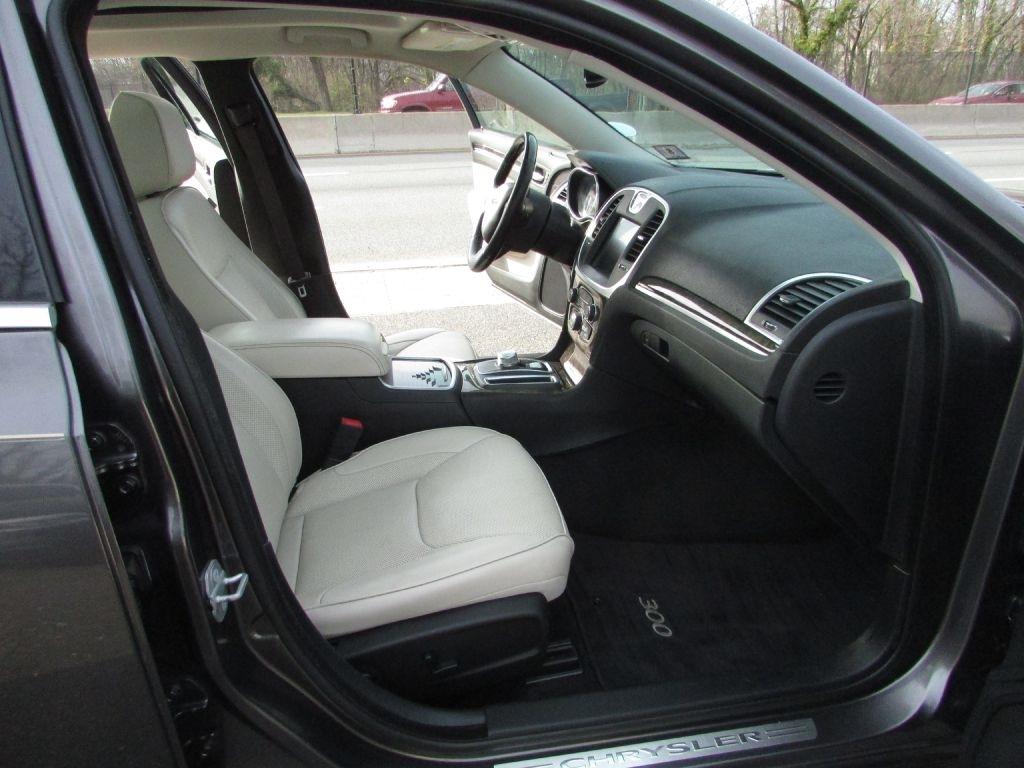 Chrysler 300 4dr Sdn 300C RWD 2015