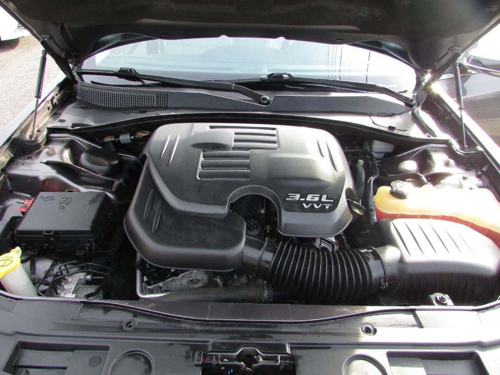 Chrysler 300 4dr Sdn 300C RWD 2015