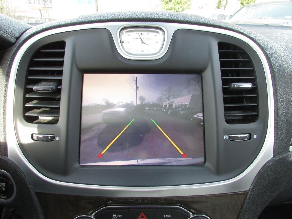 Chrysler 300 4dr Sdn 300C RWD 2015