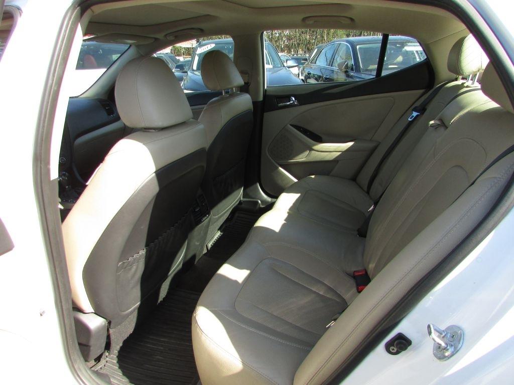 Kia Optima 4dr Sdn 2.4L Auto EX 2011