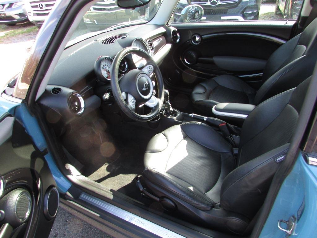 MINI Cooper Hardtop 2dr Cpe 2007