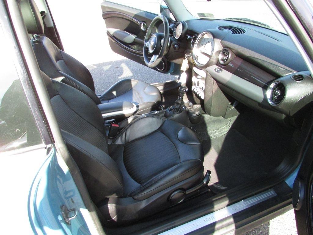 MINI Cooper Hardtop 2dr Cpe 2007