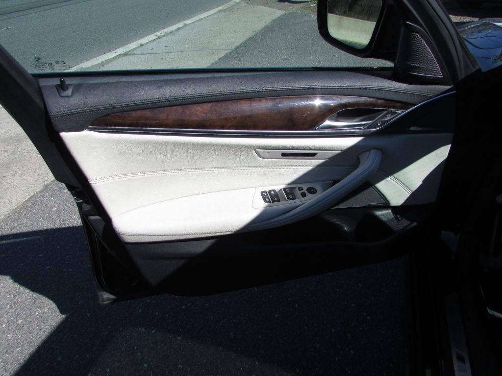 BMW 5 Series 540i xDrive Sedan 2017