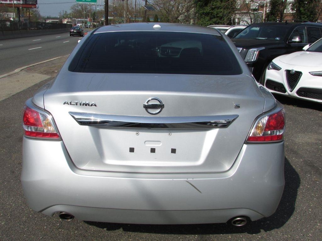 Nissan Altima 4dr Sdn I4 2.5 2015