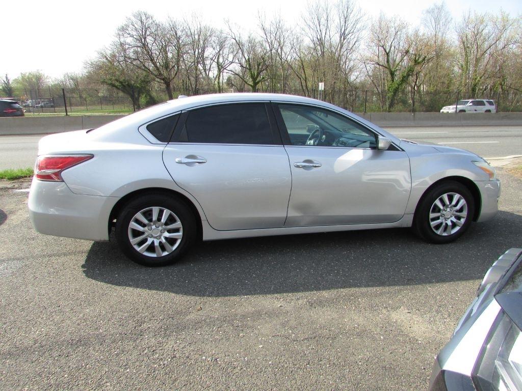 Nissan Altima 4dr Sdn I4 2.5 2015