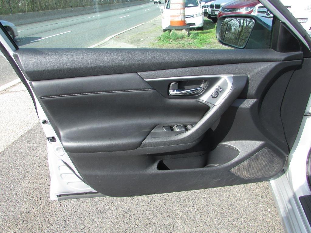 Nissan Altima 4dr Sdn I4 2.5 2015