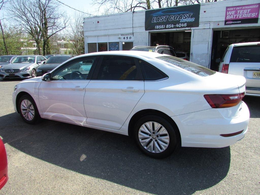 Volkswagen Jetta R-Line Auto w/SULEV 2019