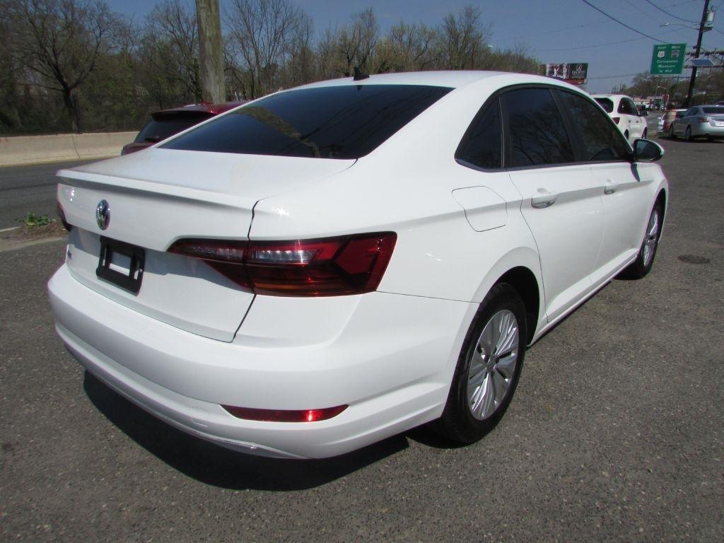 Volkswagen Jetta R-Line Auto w/SULEV 2019