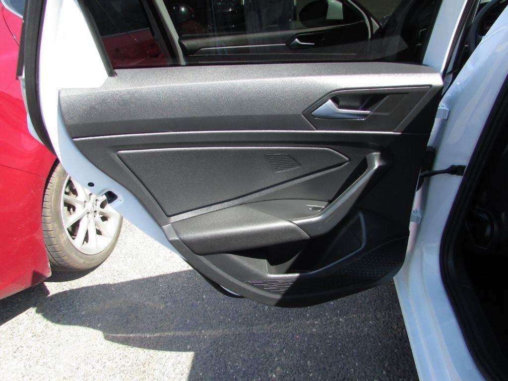 Volkswagen Jetta R-Line Auto w/SULEV 2019