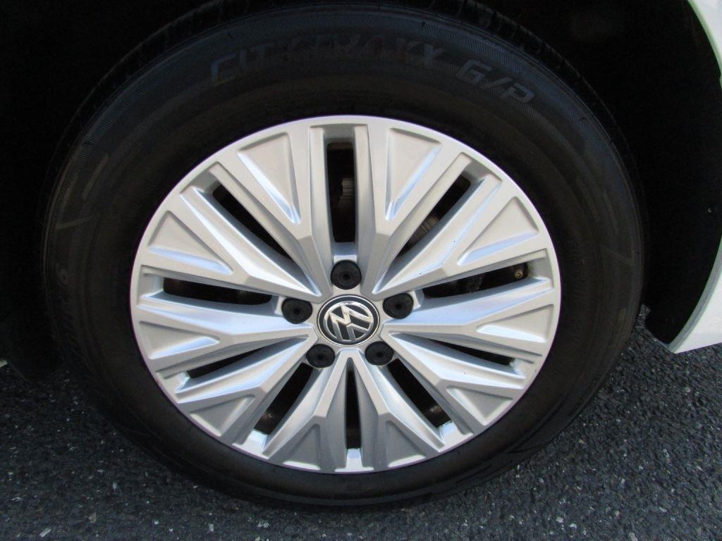 Volkswagen Jetta R-Line Auto w/SULEV 2019