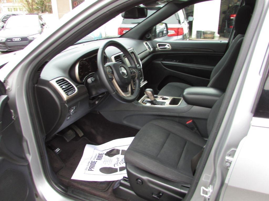 Jeep Grand Cherokee 4WD 4dr Laredo 2016