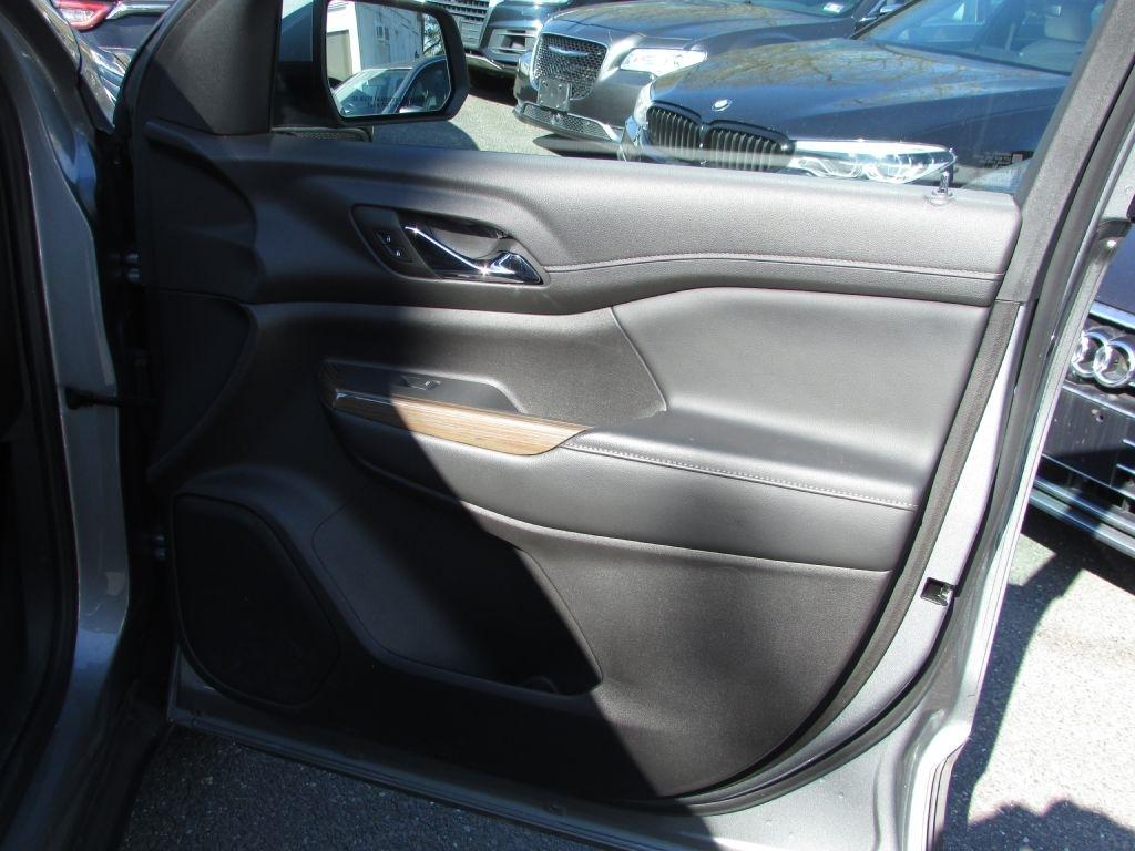 GMC Acadia AWD 4dr SLE 2023