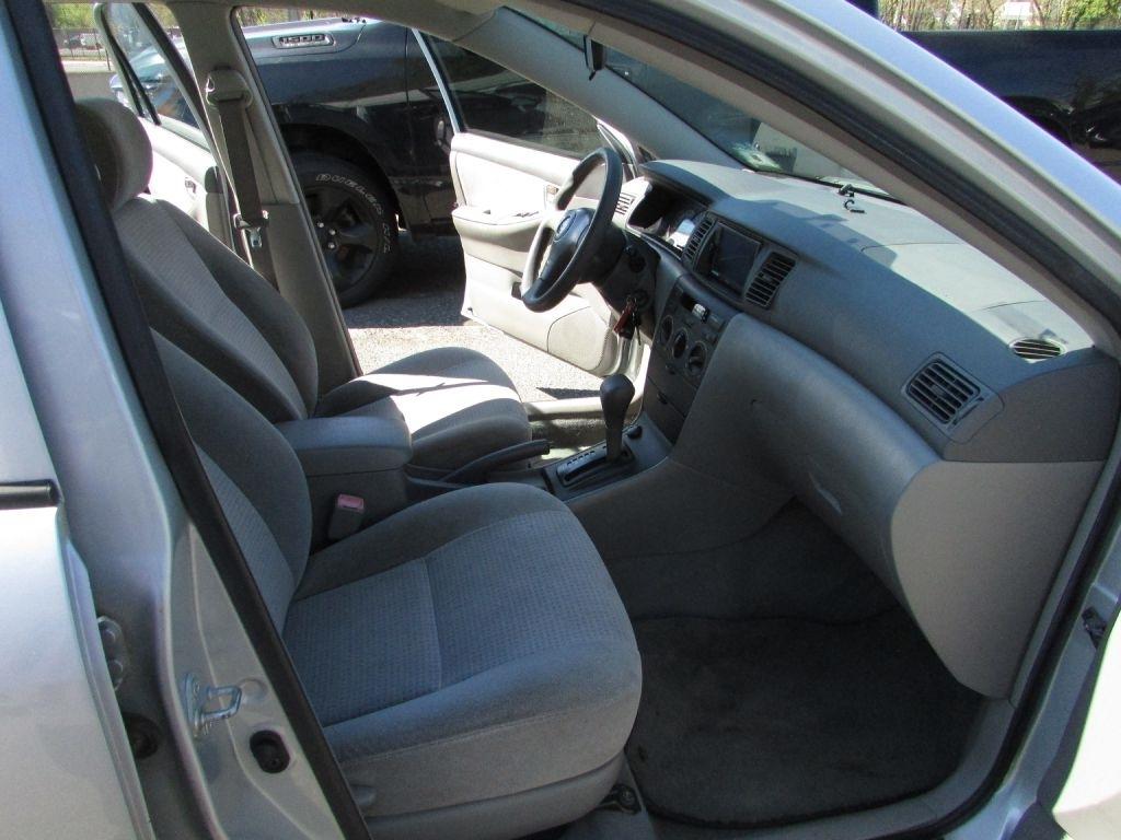 Toyota Corolla 4dr Sdn Man CE (Natl) 2008