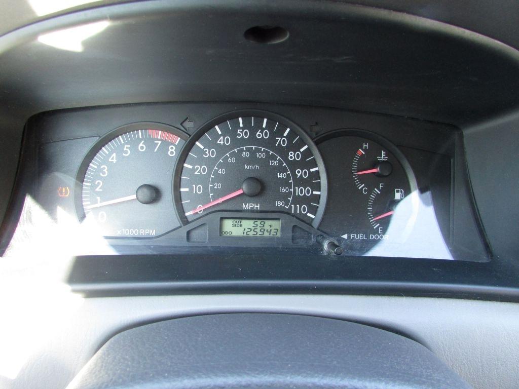 Toyota Corolla 4dr Sdn Man CE (Natl) 2008