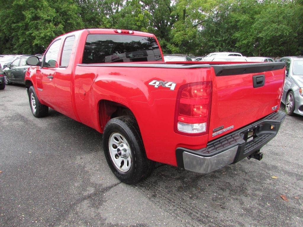 GMC Sierra 1500 4WD Ext Cab 143.5" Work Truck 2009