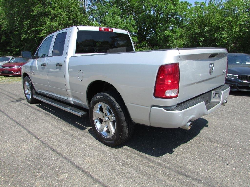 RAM 1500 Express 4x4 Quad Cab 6'4" Box 2017