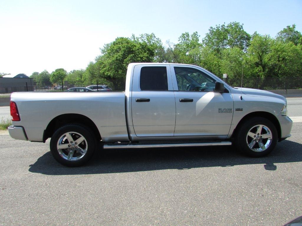 RAM 1500 Express 4x4 Quad Cab 6'4" Box 2017