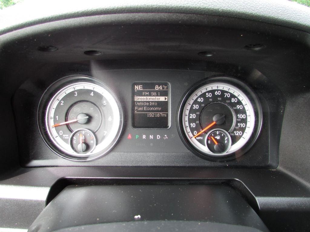 RAM 1500 4WD Crew Cab 140.5" Big Horn 2014