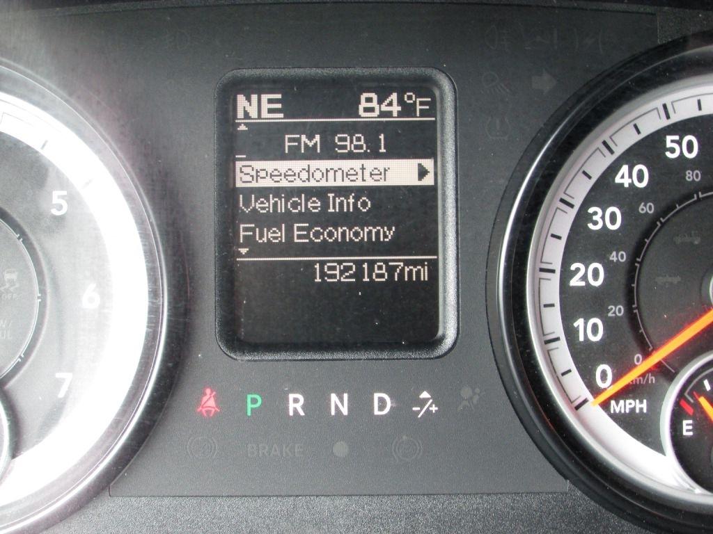 RAM 1500 4WD Crew Cab 140.5" Big Horn 2014