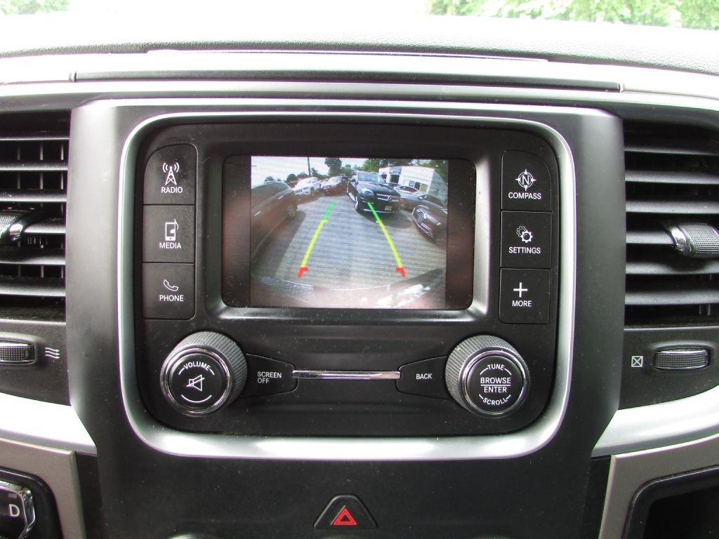 RAM 1500 4WD Crew Cab 140.5" Big Horn 2014