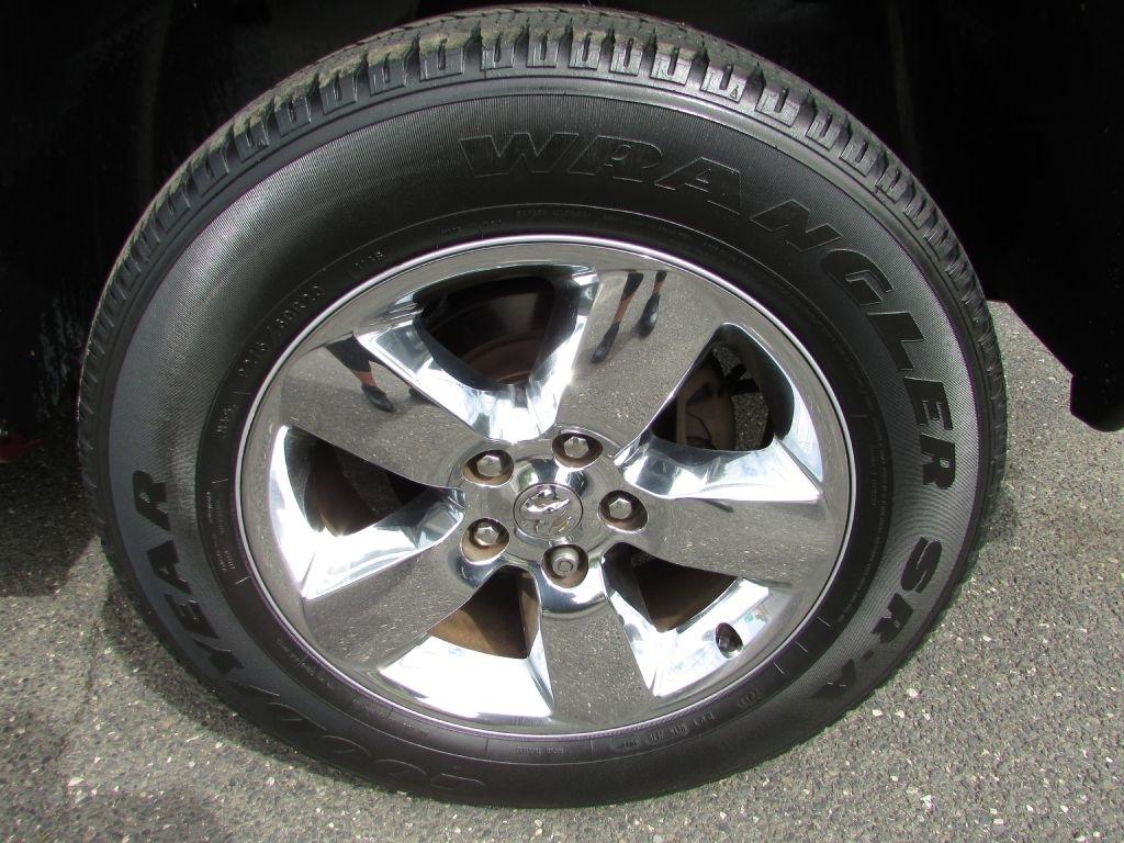 RAM 1500 4WD Crew Cab 140.5" Big Horn 2014