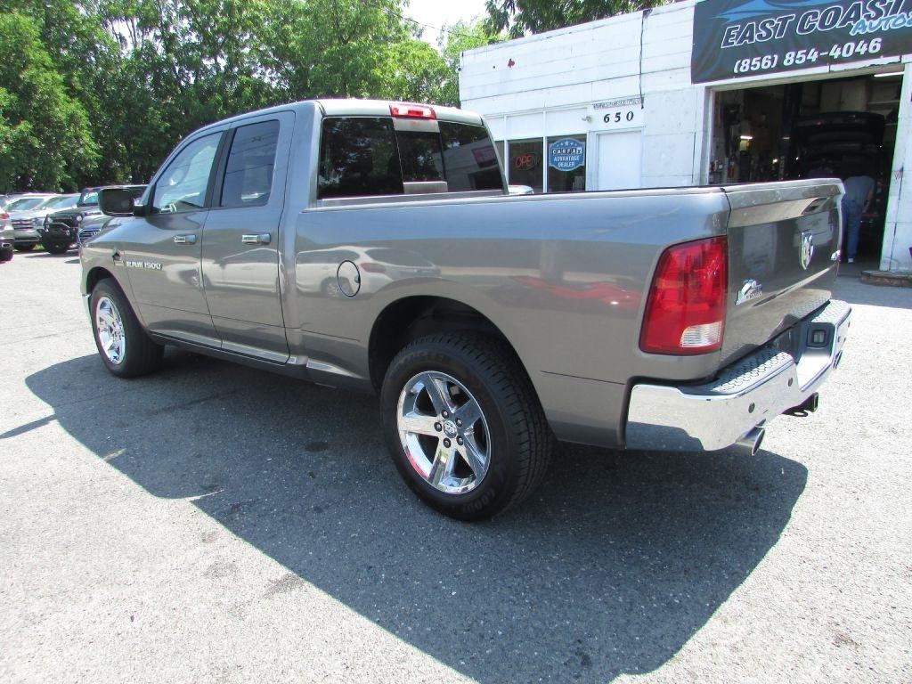 Dodge 1500 4WD Quad Cab 140.5" Big Horn 2011