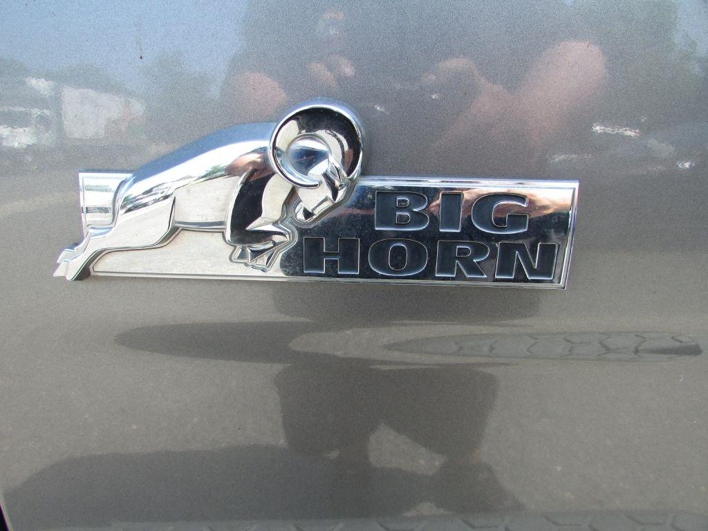 Dodge 1500 4WD Quad Cab 140.5" Big Horn 2011