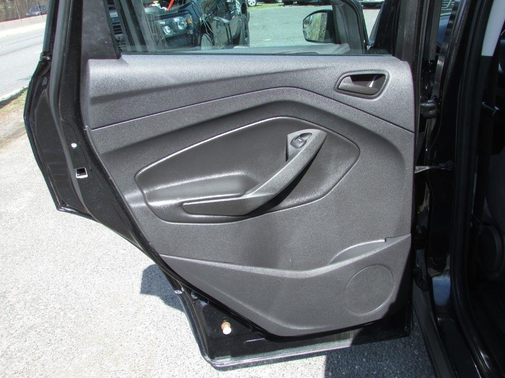 Ford Escape FWD 4dr S 2014