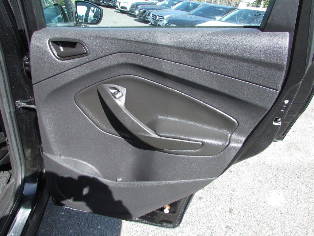 Ford Escape FWD 4dr S 2014
