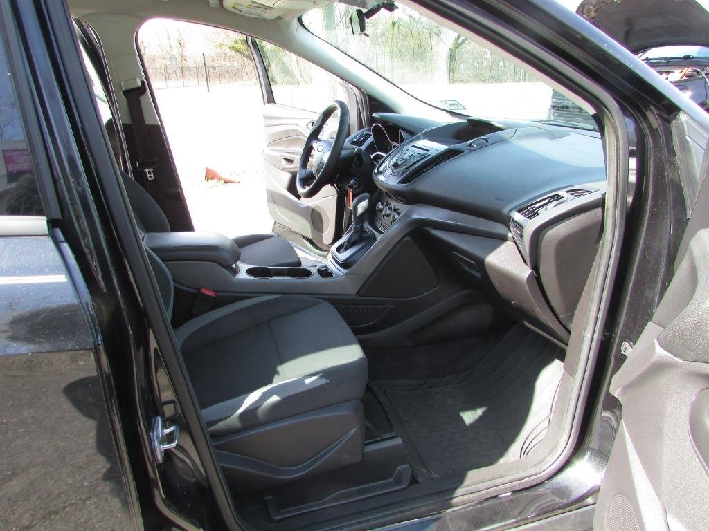 Ford Escape FWD 4dr S 2014