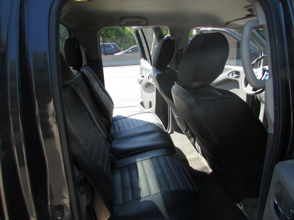 Nissan Frontier 4WD Crew Cab SWB Auto LE 2010