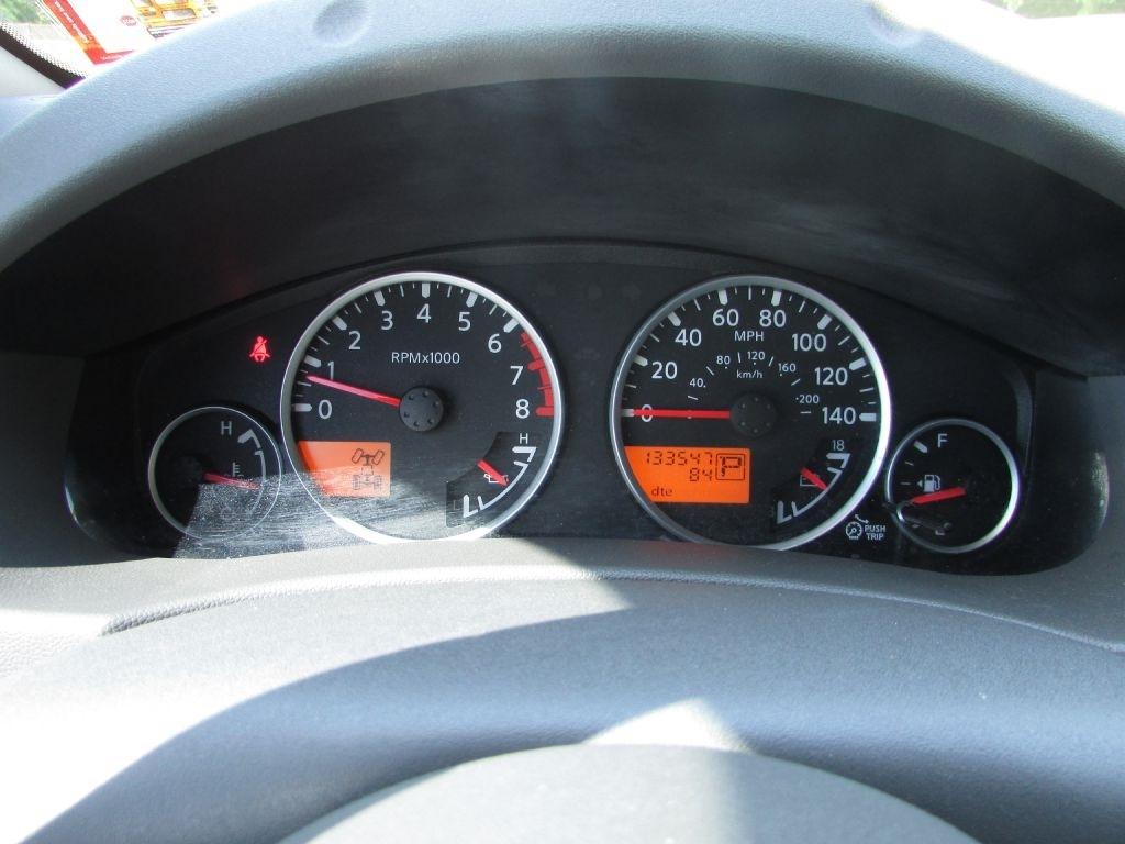 Nissan Frontier 4WD Crew Cab SWB Auto LE 2010