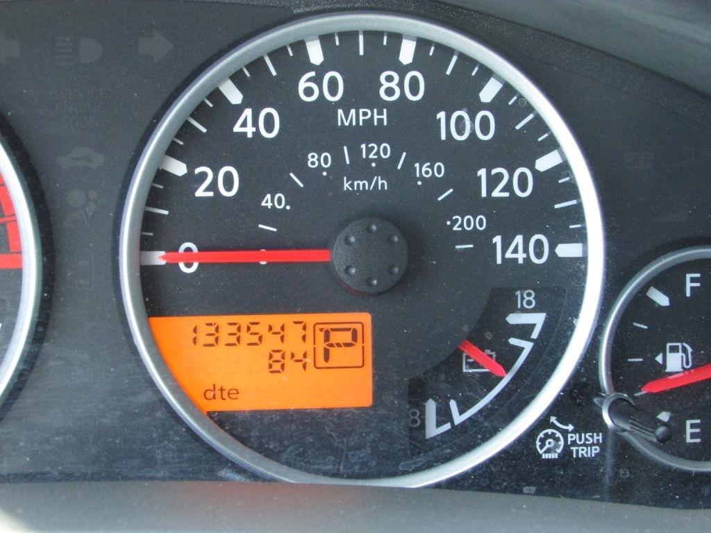 Nissan Frontier 4WD Crew Cab SWB Auto LE 2010