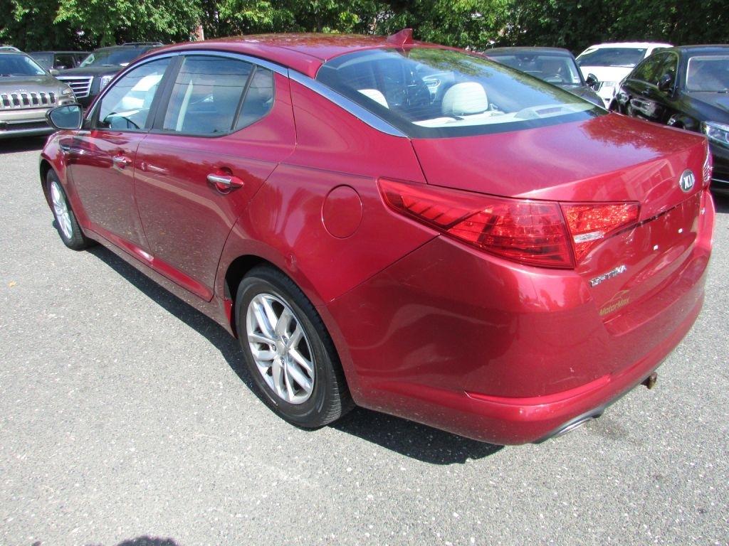 Kia Optima 4dr Sdn LX 2013