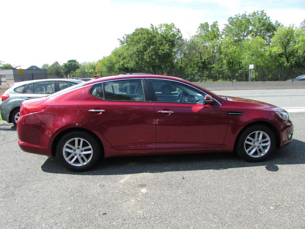 Kia Optima 4dr Sdn LX 2013